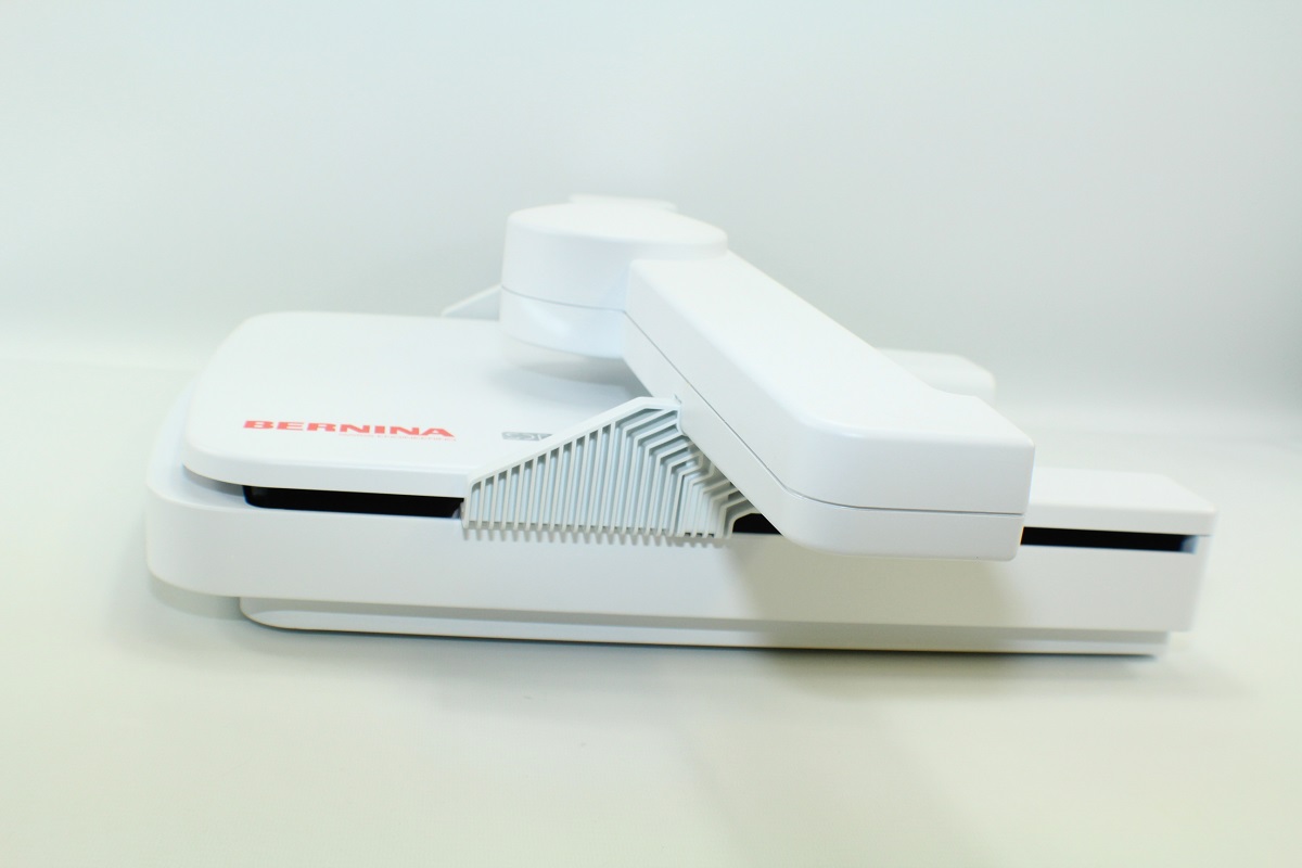 Bernina 790 PRO inkl. SDT Stickmodul mit neuen Features Bernina 790 PRO inkl. SDT Stickmodul mit neuen Features