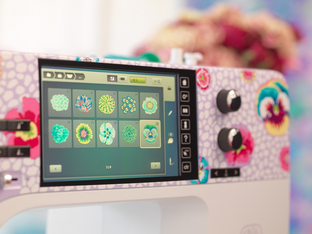 Bernina 770 QE Kaffe Edition inkl. SDT Stickmodul junge Gebrauchte