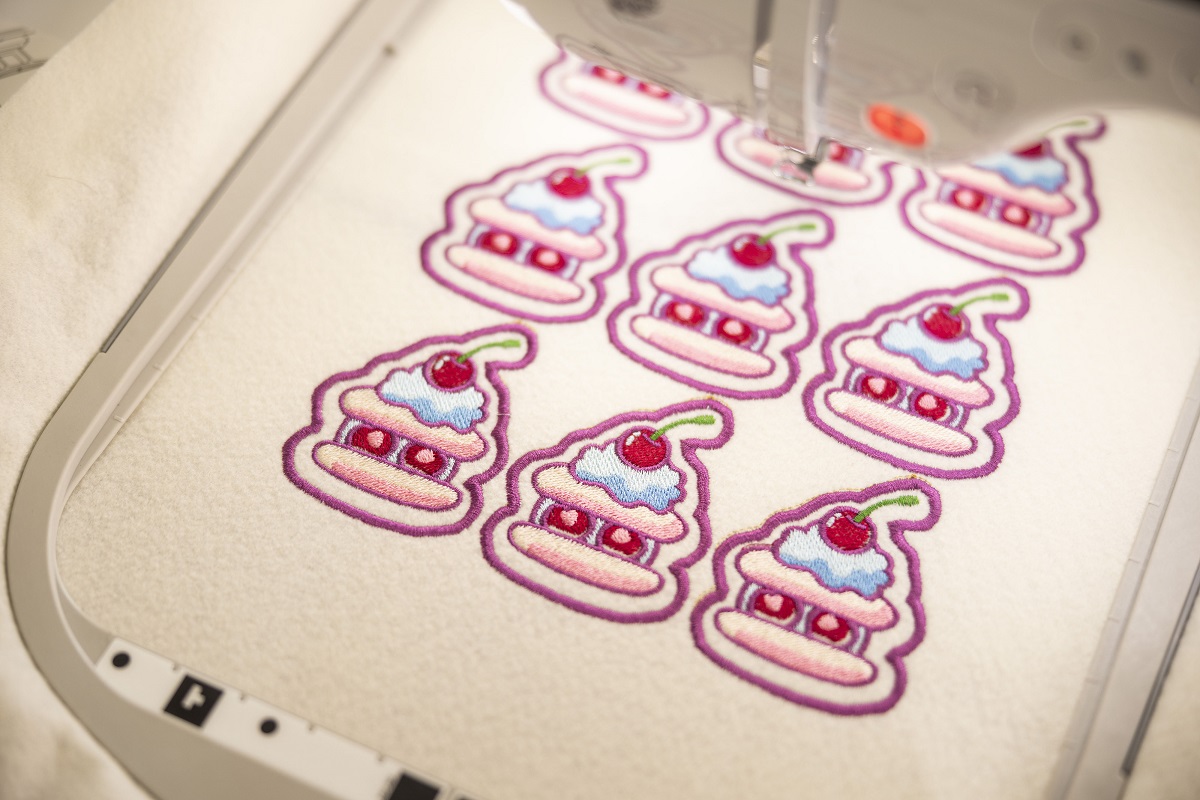 Brother Innov-is Stellaire XE2 Stickmaschine  Brother Innov-is Stellaire XE2 Stickmaschine