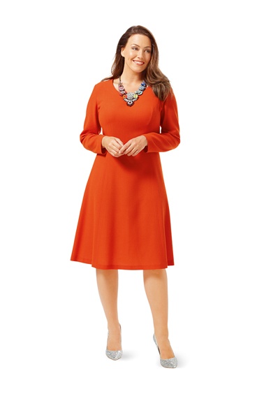 burda Schnitt 6680 "Kleid und Teilungsnähte und ausgestellter Saum "