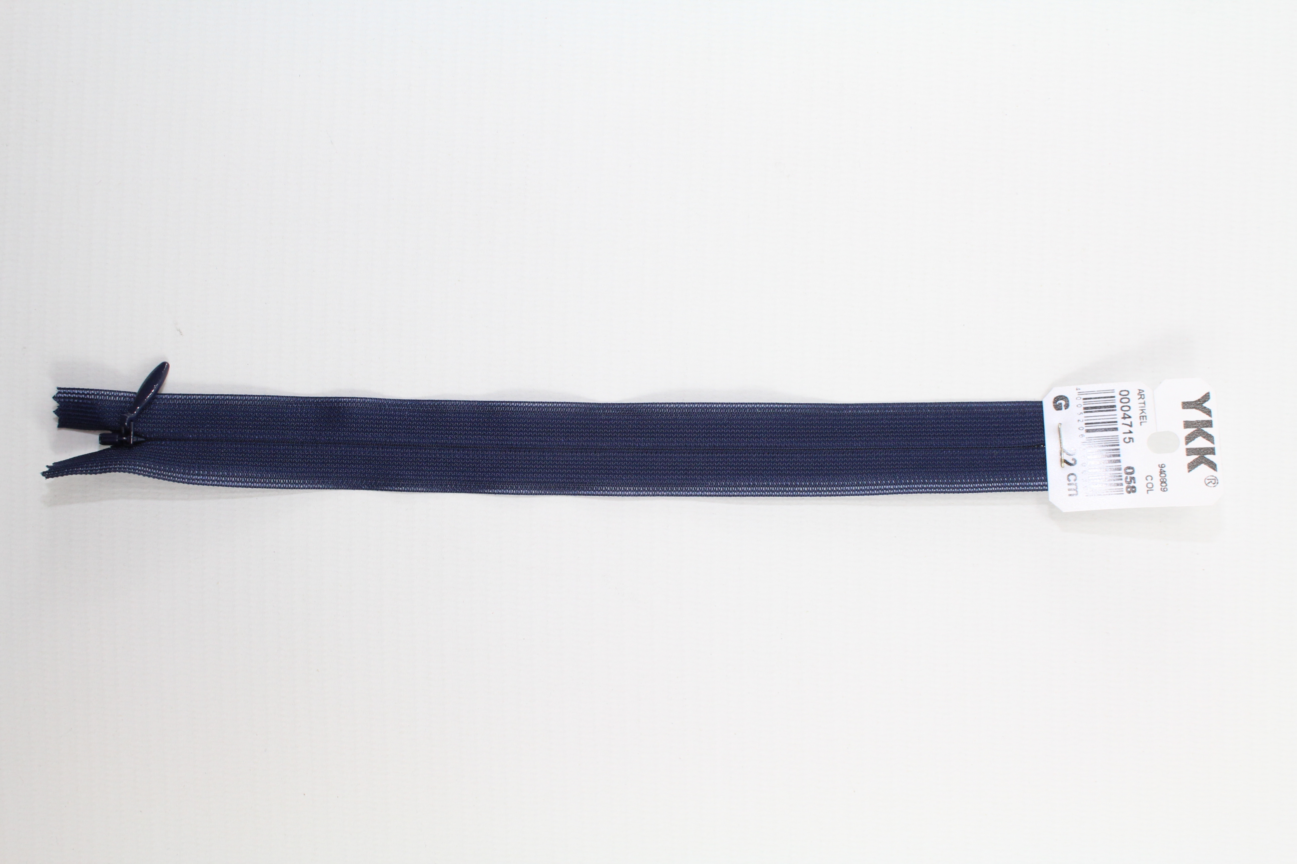 Nahtverdeckter Reissverschluss aus Kunststoff (marine) Col. 058 Nahtverdeckter Reissverschluss aus Kunststoff (marine) Col. 058