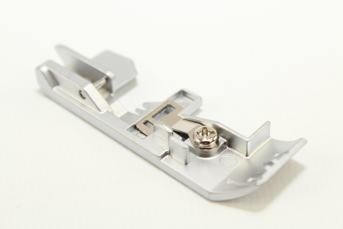 Original Bernina Overlock Standard-Nähfuß L460 / L450