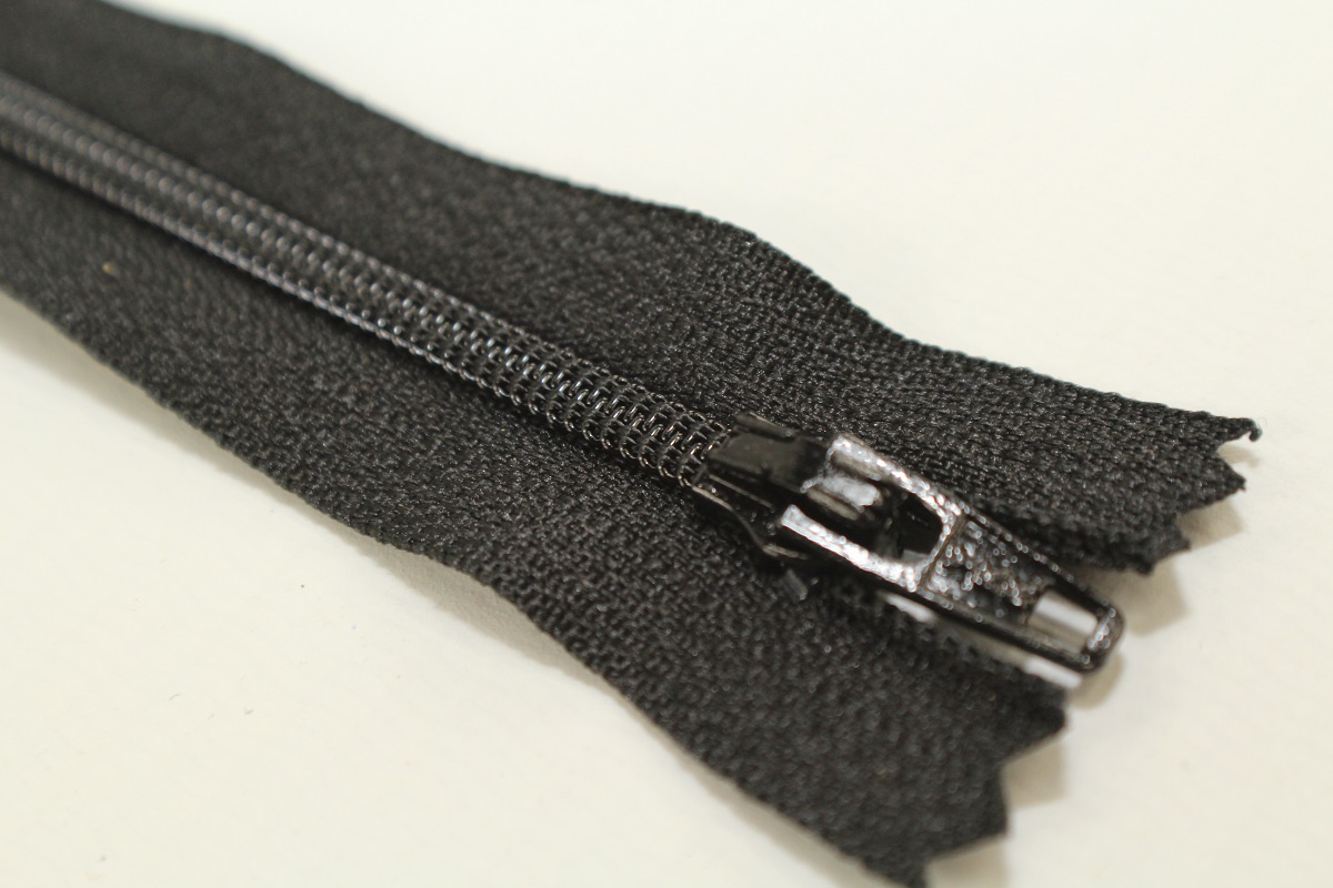 YKK-Reissverschluss 12cm-60cm, nicht teilbar, schwarz