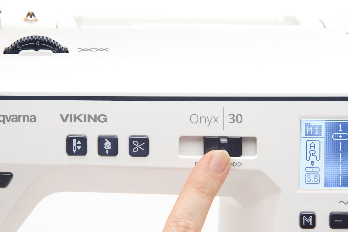 Husqvarna Viking Onyx 30