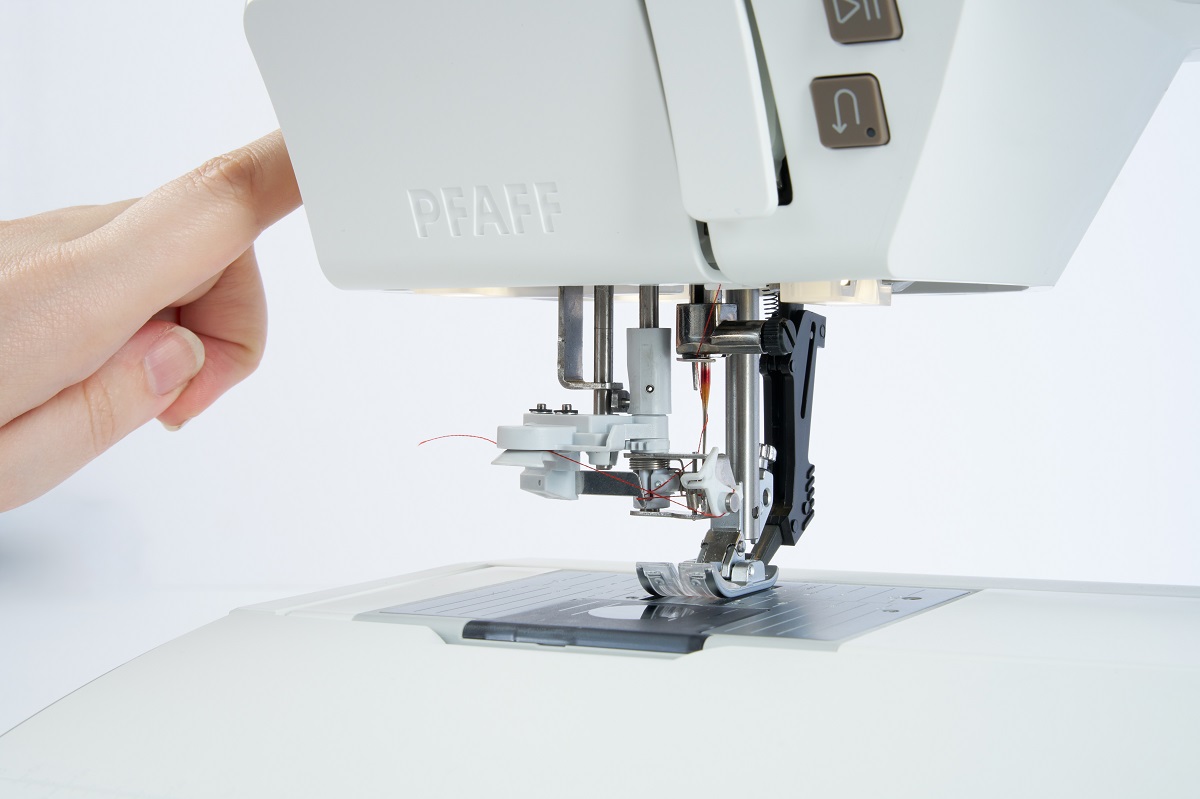 Pfaff creative elevate 680 Näh- und Stickmaschine 