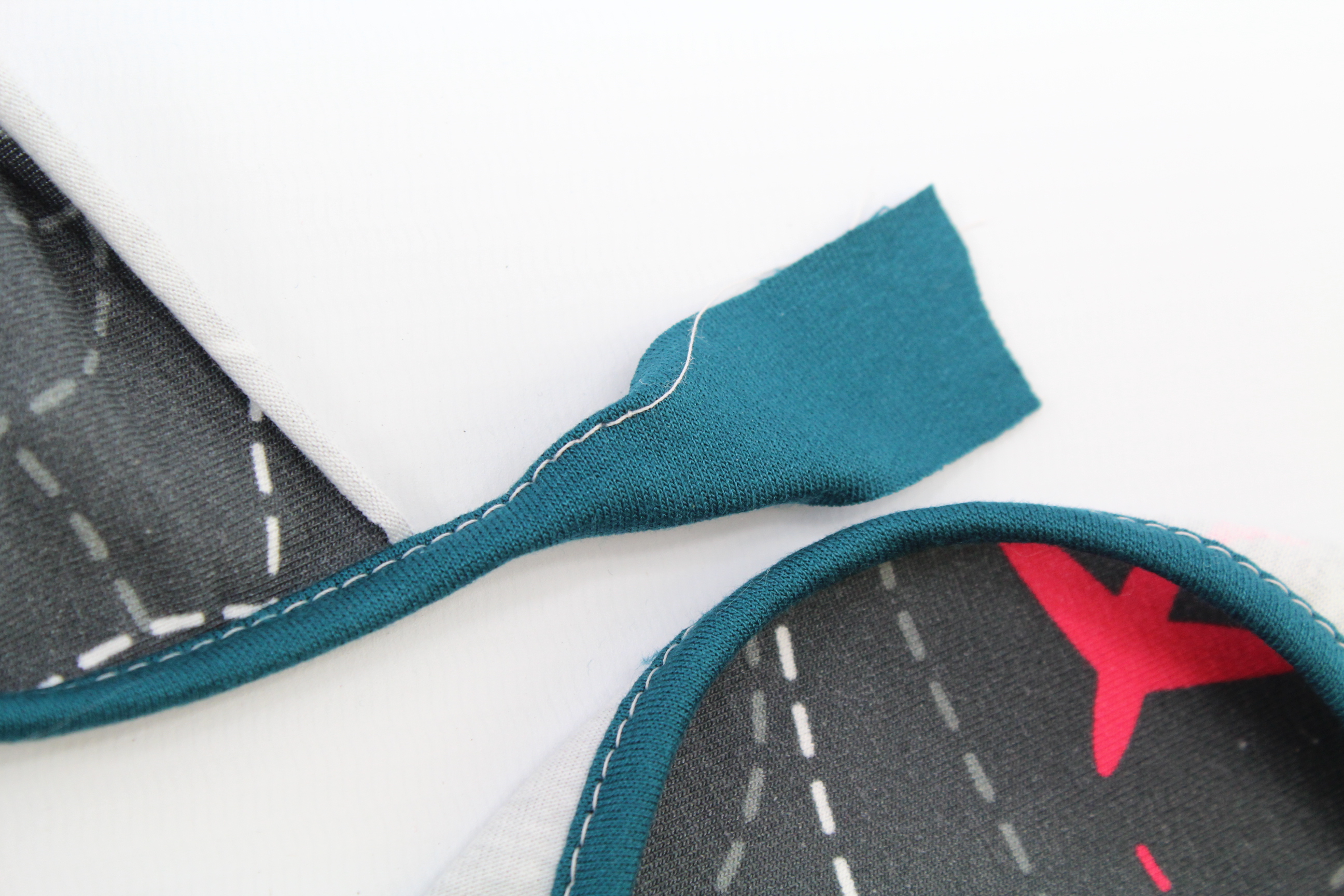 Original PFAFF Schrägbandeinfasser Bandeinfasser für Jersey und normale Stoffe Original PFAFF Schrägbandeinfasser Bandeinfasser für Jersey und normale Stoffe