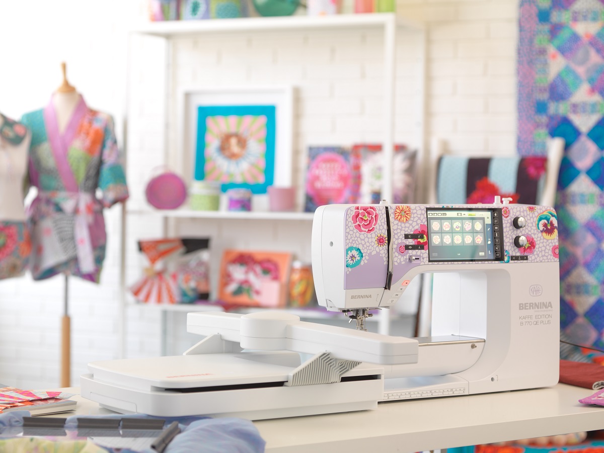 Bernina 770 QE Kaffe Edition inkl. SDT Stickmodul junge Gebrauchte