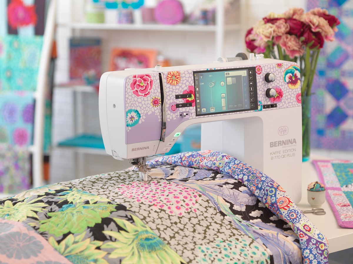Bernina 770 QE Kaffe Edition inkl. SDT Stickmodul junge Gebrauchte
