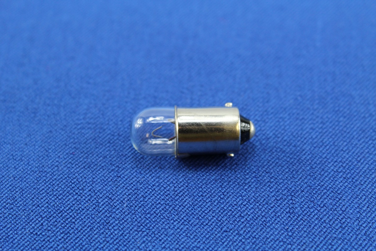 Glühbirne Steckfassung 4W/6V für ältere Bernina Glühbirne Steckfassung 4W/6V für ältere Bernina