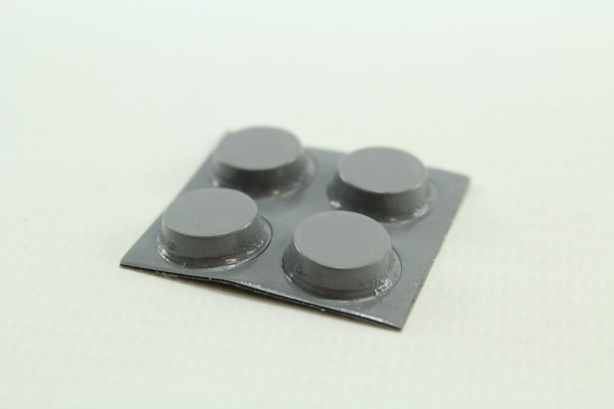 Gummifuß / Standfuß selbstklebend im 4er-set für Pfaff Modelle Gummifuß / Standfuß selbstklebend im 4er-set für Pfaff Modelle