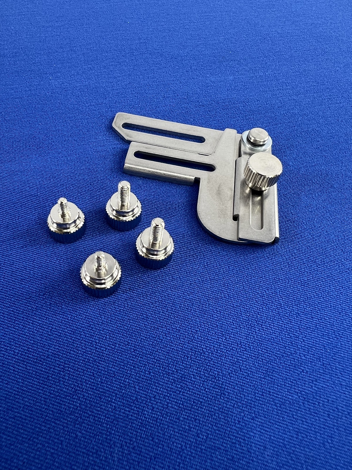  Bernina Zubehörhalter passend für Bandeinfasser C21, C22 und C31