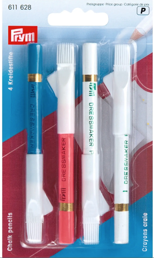 Kreidestifte und Bürst, farbig sortiert Kreidestifte und Bürst, farbig sortiert