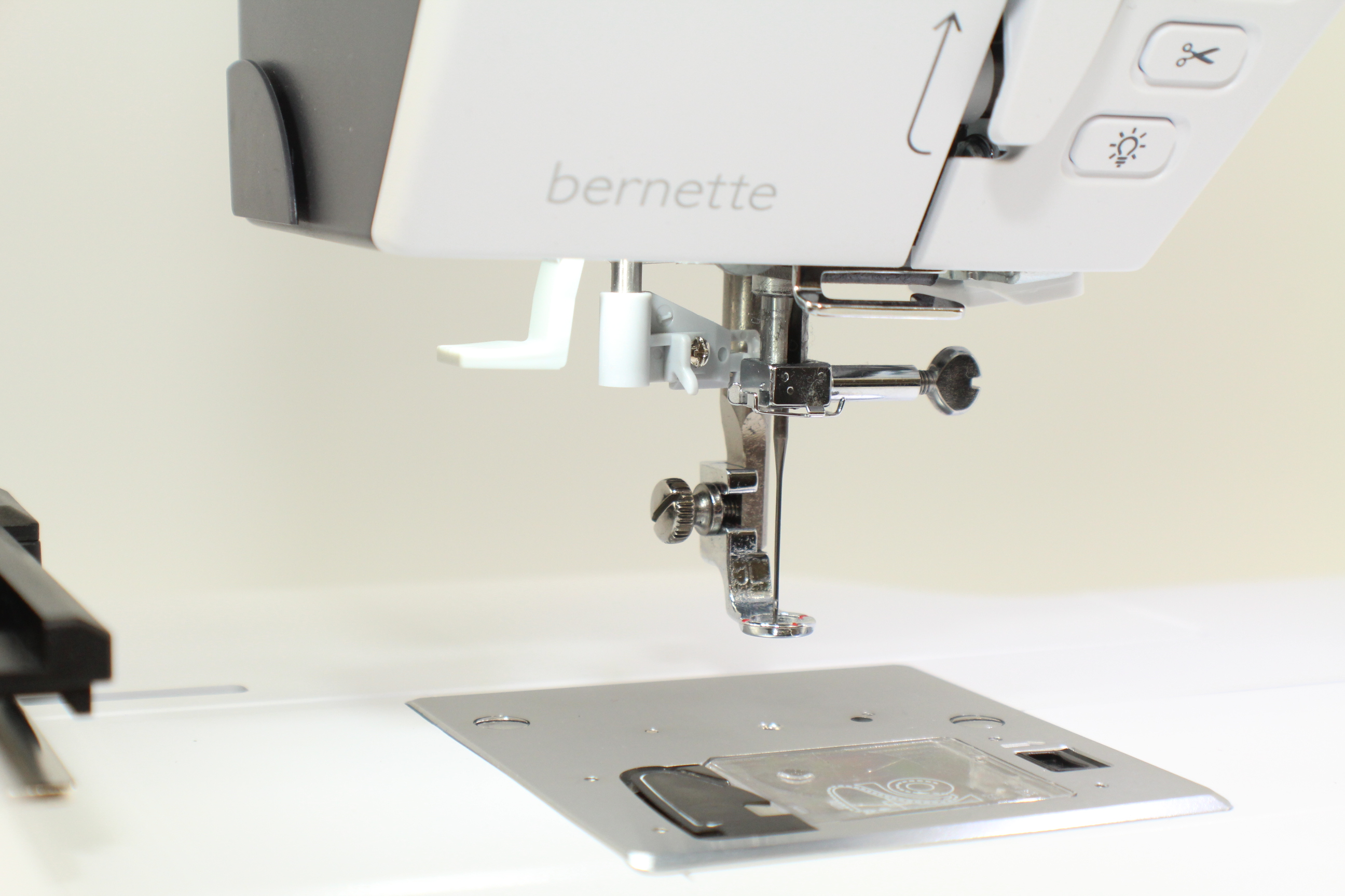 Bernina bernette b70 DECO junge gebrauchte ca. 2 Jahre Seriennummer 01063320002