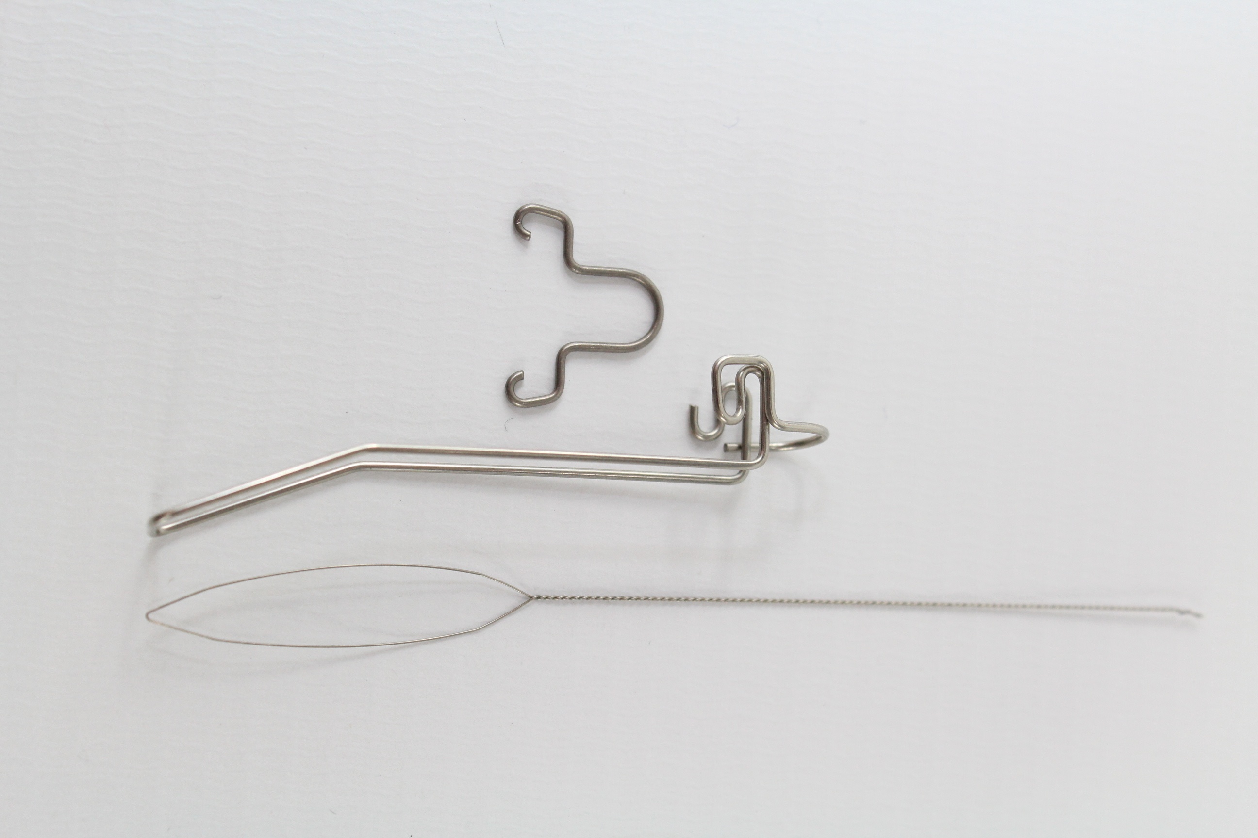 Bernina Kordelaufnähfuß Nr. 43 mit Fadenführung und Einzieh-Hilfe Bernina Kordelaufnähfuß Nr. 43 mit Fadenführung und Einzieh-Hilfe
