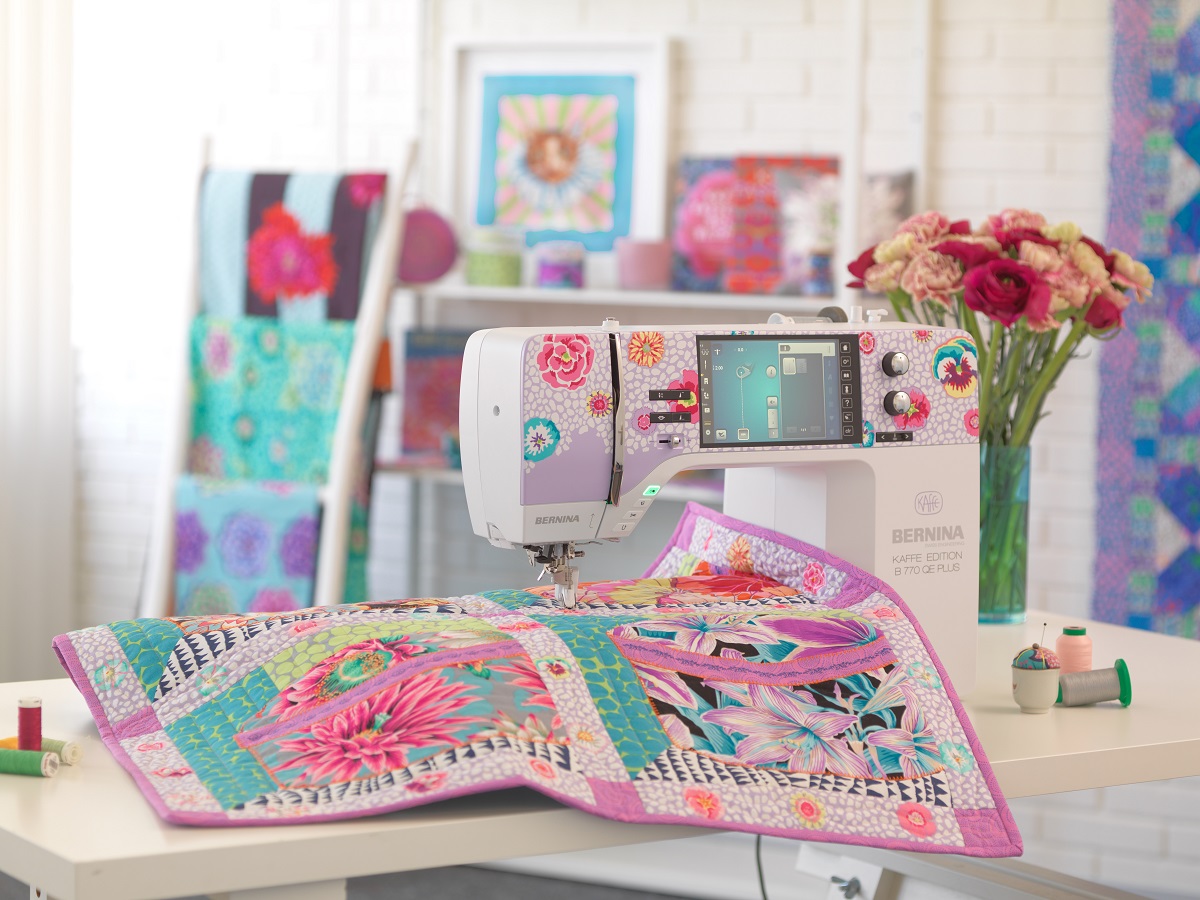 Bernina 770 QE Kaffe Edition inkl. SDT Stickmodul junge Gebrauchte