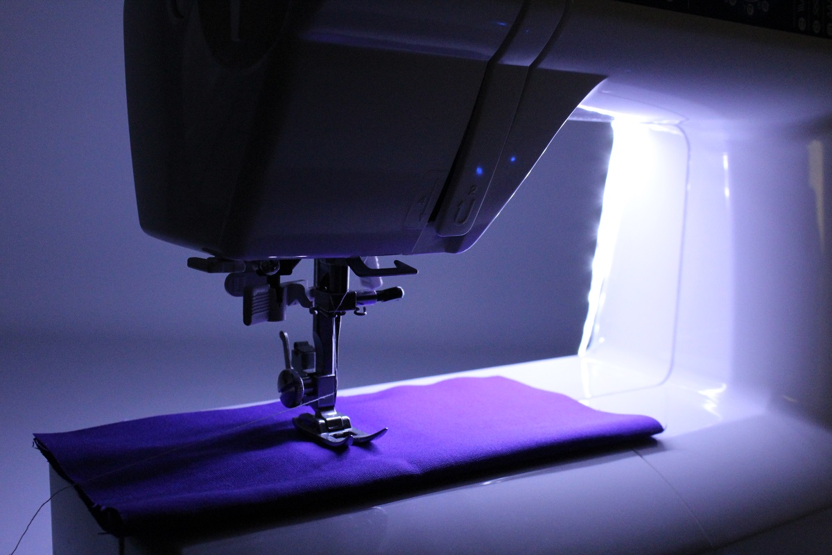 LED Band für Nähmaschine (Selbstklebend) 60LEDs LED Band für Nähmaschine (Selbstklebend) 60LEDs