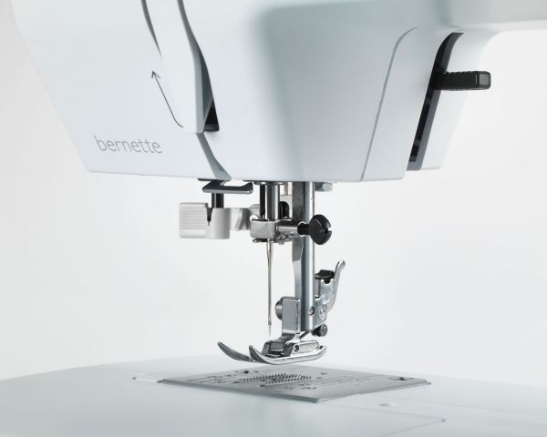 Bernina-Bernette-b33-b35-Naehfusslifter-1-3652