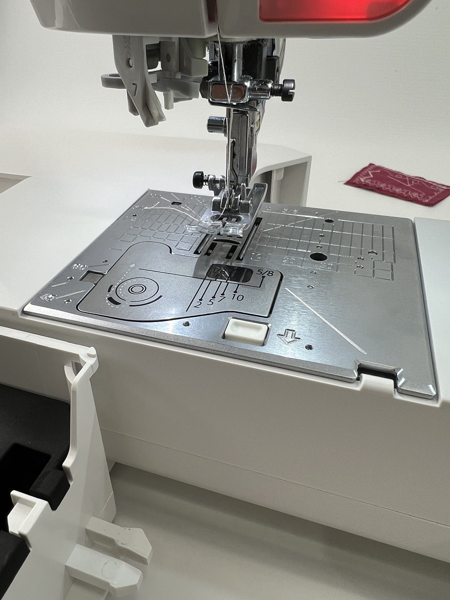 JUKI HZL-UX8 Kirei Nähmaschine junge Gebrauchte