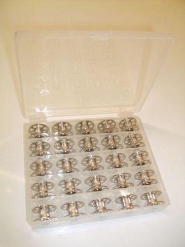 BERNINA CB Greifer Spulen aus Metall 25 Stück in Box BERNINA CB Greifer Spulen aus Metall 25 Stück in Box
