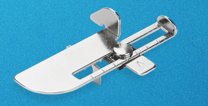 Original Bernina Nahtführungslineal rechts (Klasse E) Original Bernina Nahtführungslineal rechts (Klasse E)