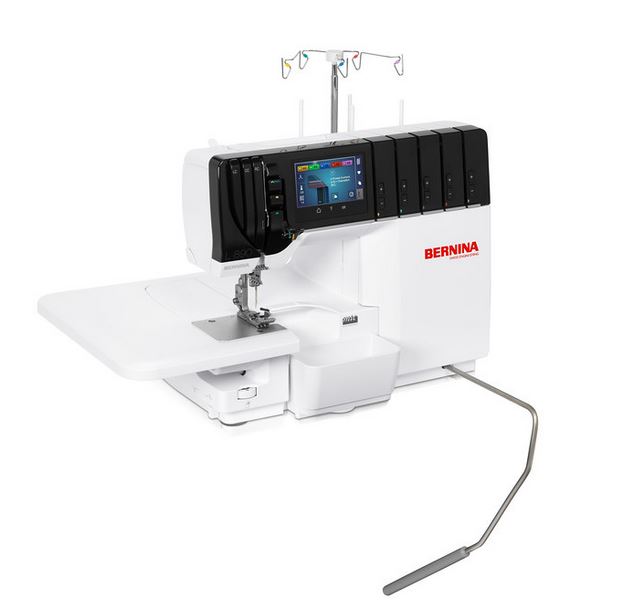 BERNINA Overlock/Coverstitch-Combo L890 inkl. 3 dekorative Overlock-Zubehöre gratis (solange Vorrat reicht)