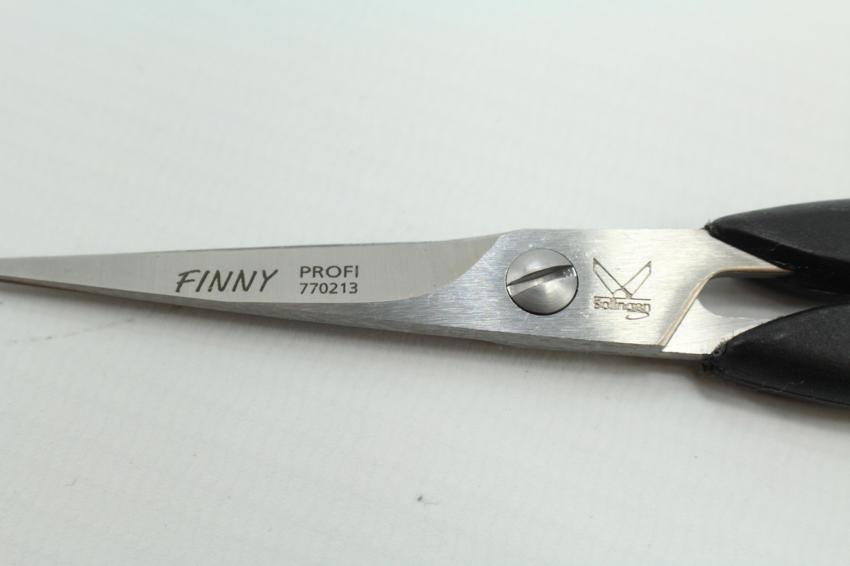 Finny Profi-Schere 20cm mit einer gratis Stickschere 13cm