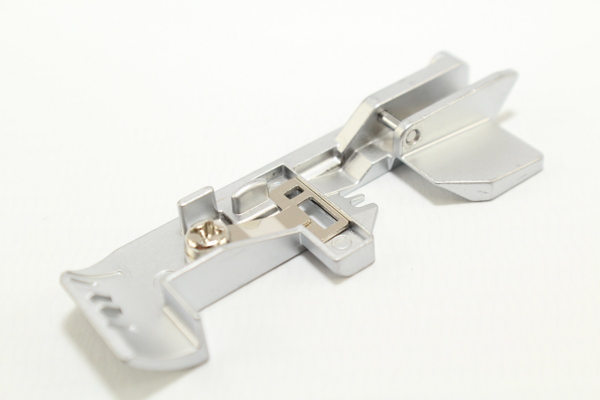 Original Bernina Overlock Standard-Nähfuß L460 / L450