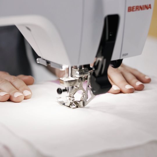 BERNINA-5Series-Keyfeature-DualFeed