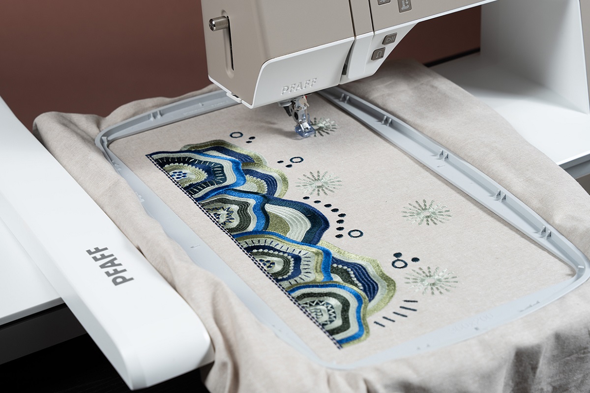 Pfaff creative elevate 680 Näh- und Stickmaschine 