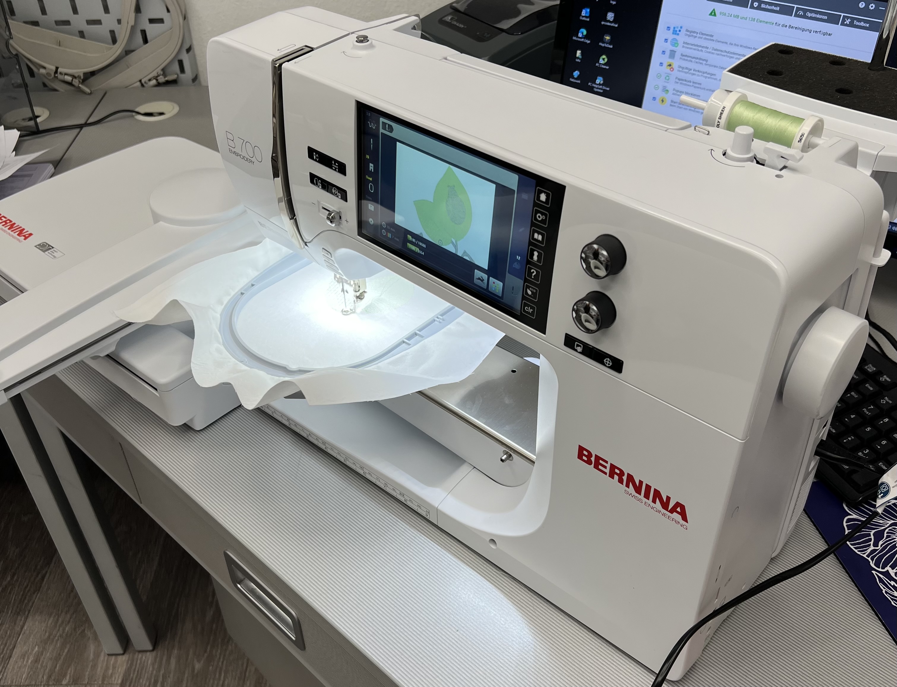 Bernina 700 inkl. SDT-Stickmodul junge Gebrauchte Top gepflegt
