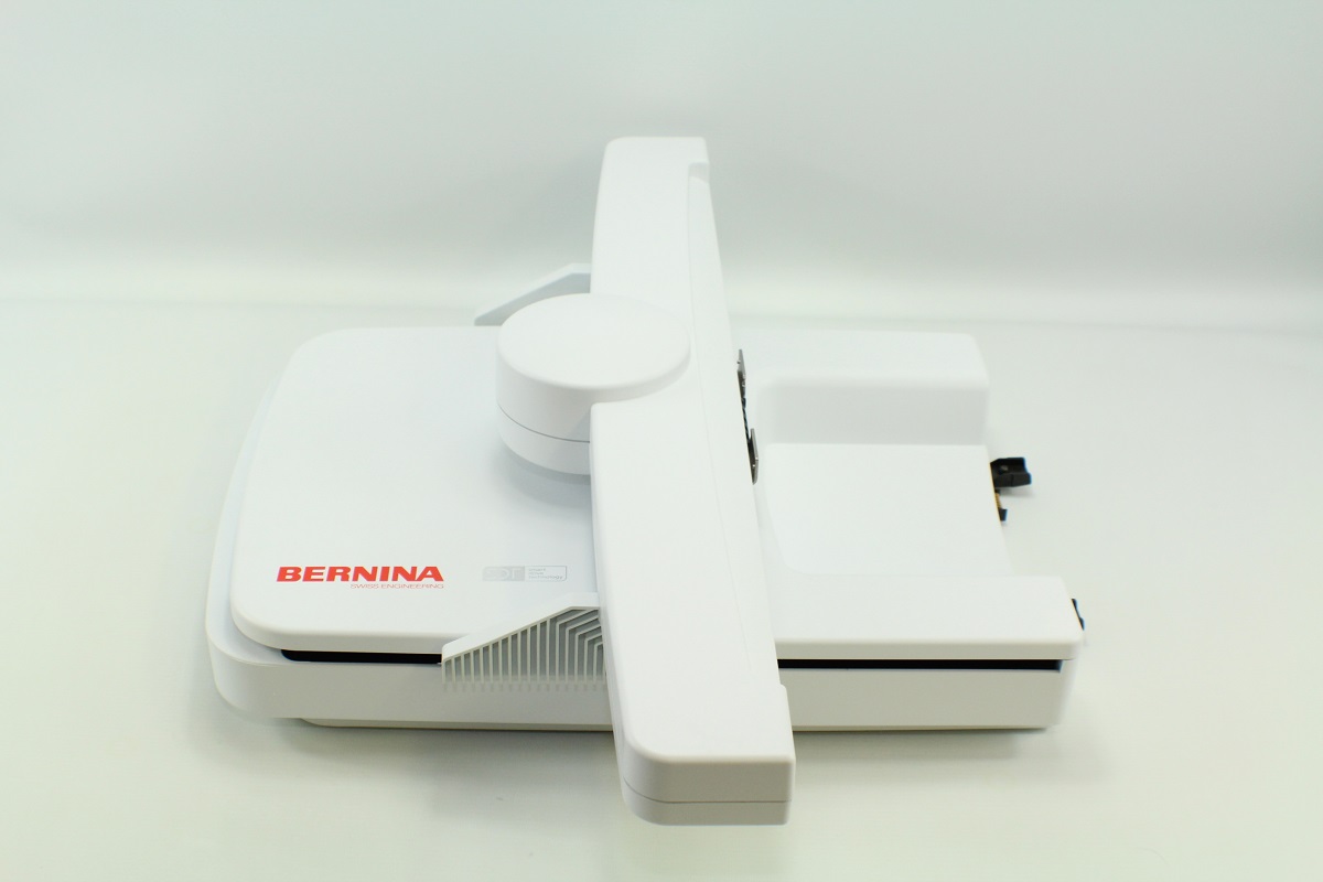 Bernina 700 inkl. SDT-Stickmodul Bernina 700 inkl. SDT-Stickmodul