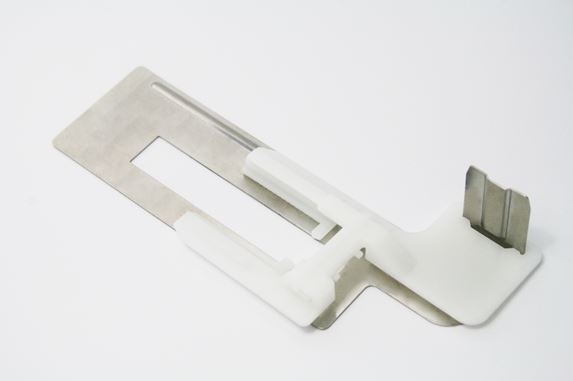 ELNA / JANOME Knopflochstabilisierungsplatte für den automatischen Knopflochfuss ELNA / JANOME Knopflochstabilisierungsplatte für den automatischen Knopflochfuss